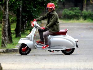 Denny Chasmala Belajar Motor dari Sang Istri, Sekarang Lebih Jago Denny Chasmala Belajar Motor dari Sang Istri, Sekarang Lebih Jago
