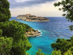 Pakai Alat Makan Plastik di Kepulauan Ini Bisa Kena Denda