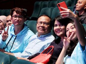Rizal Ramli Hadiri Gala Premiere Assalamualaikum Calon Imam