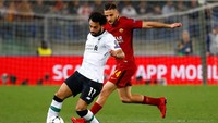 Mohamed Salah, yang untuk pertama kalinya kembali ke Olimpico setelah hengakan ke Liverpool pada awal musim ini, tak terlalu menonjol. Dia cuma melepaskan tiga tembakan dengan satu mengarah ke sasaran. (Foto: Tony Gentile/Reuters)
