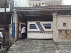 Pabrik Ciu di Tambora Produksi Ratusan Botol Per Hari