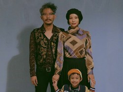 Keluarga Kalem Shareefa Daanish Rayakan HUT di Lokasi Syuting