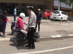 Terjaring Operasi Patuh: Menangis hingga Terjatuh Hindari Razia