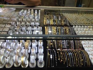 Penjualan Perhiasan Emas Naik 10% Jelang Ramadan