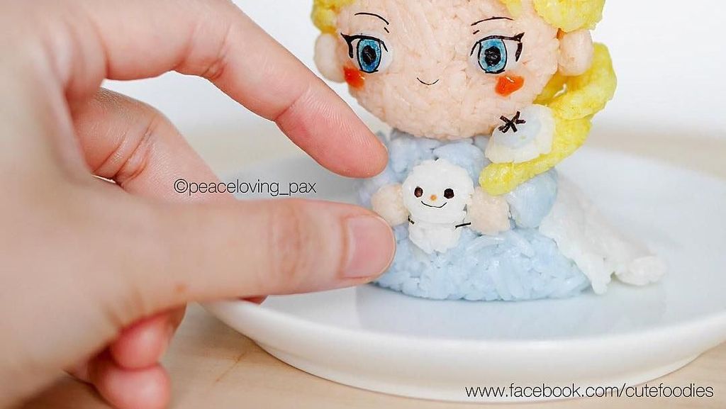 Lucunya, 10 Nasi Kepal Bentuk Elsa hingga Shinchan Buatan Dokter Cantik Lucunya, 10 Nasi Kepal Bentuk Elsa hingga Shinchan Buatan Dokter Cantik