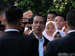 Di Istana Bogor, Jokowi Ajak Siswa OSIS SMA Nge-vlog