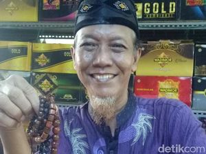 Penampakan Gelang Kode Kokka yang Menjamur di Tanah Abang