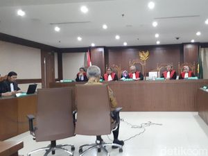 Eks Dirjen Hubla Akui Terima Suap tapi Tak Berniat Timbun Harta Eks Dirjen Hubla Akui Terima Suap tapi Tak Berniat Timbun Harta