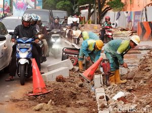 Sambut Asian Games, Trotoar di Senayan Diperbaiki