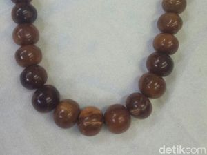 Kata Pedagang soal Khasiat Gelang Kode Kokka Kata Pedagang soal Khasiat Gelang Kode Kokka