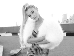 Ariana Grande Akui Jiwanya Terguncang Pascaledakan Manchester Tahun Lalu