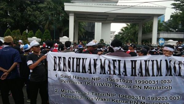 Vonis Rp 366 Miliar Pembakar Hutan Dianulir, Bersihkan Mafia Hakim
