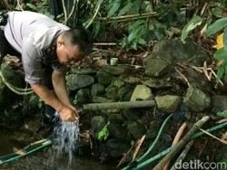 Mata Air Ciwasiat Ciamis Konon Bisa Memberikan Ketenangan Jiwa