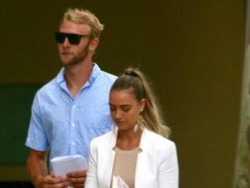 Pria Perth Terobos Lapangan Kriket Tanpa Busana