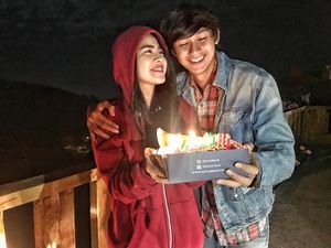 6 Tahun Pacaran Felicya Angelista dan Caesar Hito Tak Pernah Ciuman 6 Tahun Pacaran Felicya Angelista dan Caesar Hito Tak Pernah Ciuman