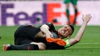 Laurent Koscielny yang sedianya jadi pilihan utama di bek tengah Prancis harus mengubur impiannya karena cedera achilles beberapa waktu lalu. Dia absen sampai akhir tahun. (Juan Medina/REUTERS)