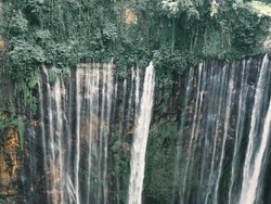 Air Terjun Tumpak Sewu Lumajang yang Makin Mendunia
