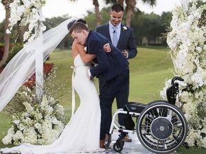 Momen Haru Pria yang Hampir 8 Tahun Lumpuh Bisa Jalan di Pernikahannya