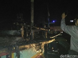 Usai Melaut, Kapal Cantrang Nelayan Probolinggo Terbakar