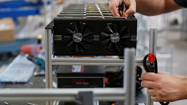 Menengok Mesin Penambang Bitcoin cs Keliling