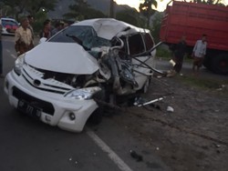 Mobil Jadi Rempeyek di Maros, Ibu-Anak Tewas dan Ayah Kritis