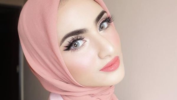Deretan Selebgram Hijab Indonesia Berdarah Arab, Cantik Mirip Boneka Deretan Selebgram Hijab Indonesia Berdarah Arab, Cantik Mirip Boneka