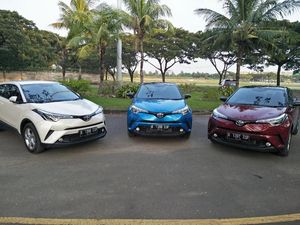 Ini Rasanya Menjajal Toyota C-HR, Camry Versi Bongsor Ini Rasanya Menjajal Toyota C-HR, Camry Versi Bongsor