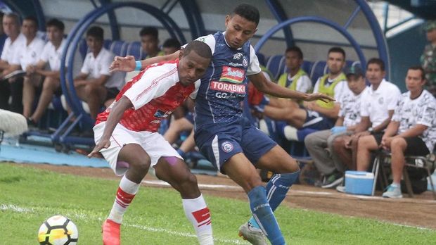 Arema FC memburu poin demi meninggalkan papan bawah Liga 1 2018.