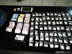 Gerebek Tiga Lokasi Pengedar Obat Keras, Ini Temuan Polisi