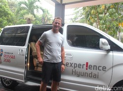 Naik Mobil Korea di Jakarta, Ini Kesan Teddy Sheringham