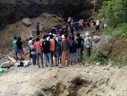 Longsor di Wonosobo, 2 Orang Tertimbun