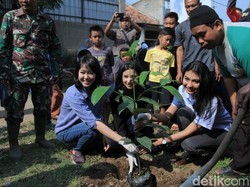 Sepuluh Mojang Geulis Jawa Barat Ikut Kampanyekan Citarum Harum