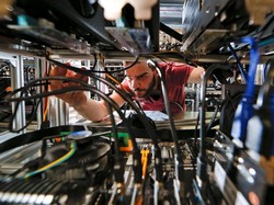 Ada Tambang Raksasa Bitcoin di Tepi Sungai, Bagaimana Cara Kerjanya?