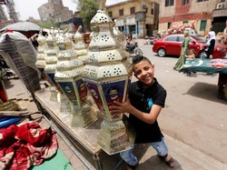 Salah memang tampil hebat bersama Liverpool musim ini. Dia pun jadi representasi yang pas untuk umat Muslim sekaligus warga Afrika. (Amr Abdallah Dalsh/Reuters)