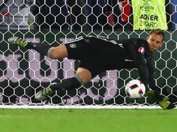 Chelsea Inginkan Neuer di Bawah Mistar Gawang