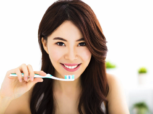 Tips Hilangkan Rasa Ngilu Setelah Makan Pedas dan Panas