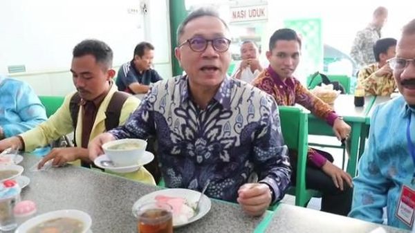 Intip 10 Gaya Kulineran Ketua MPR RI, Zulkifli Hasan