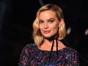 Margot Robbie Bintangi Film Barbie