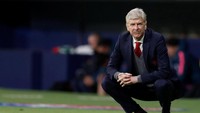 Arsenal pun tak bisa membalas gol dari Diego Costa hingga laga usai. Alhasil, mereka gagal ke final dengan kalah agregat 1-2. Arsene Wenger pun harus membuat perpisahan yang menyedihkan dengan Arsenal. (Foto: Matthew Childs/Reuters)