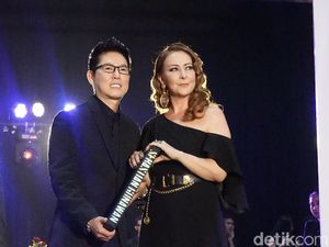 Suka-duka Sebastian Gunawan Ciptakan Buku Koleksi Selama 1 Tahun