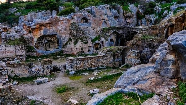 Foto: Gua dan Kisah 7 Pemuda yang Tidur Ratusan Tahun