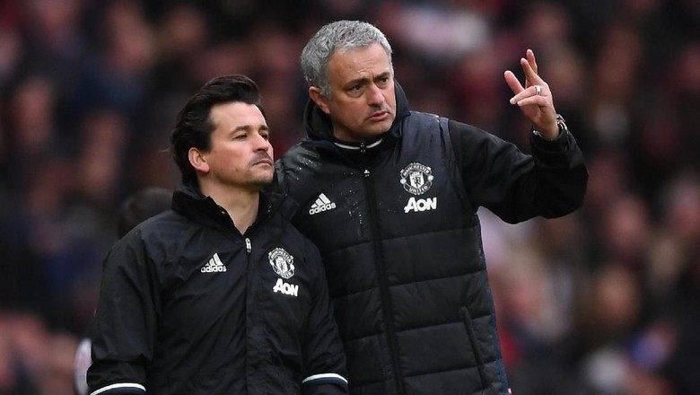 Andai Rui Faria Jadi Manajer Arsenal, Mourinho Siap Bantu Berkemas Andai Rui Faria Jadi Manajer Arsenal, Mourinho Siap Bantu Berkemas