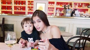 Manisnya Gaya Jessica Iskandar dan El Barack Saat Makan Bareng