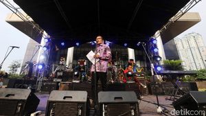 Saut Situmorang Buka Konser Perangi Korupsi
