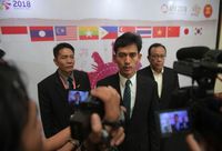 Deputi Bidang Pembangunan Pemuda Kemenpora Asrorun Ni'am saat sesi wawancara dengan wartawan. Foto: Kemenpora.