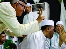 Hadiri Haul Sunan Ampel, Gus Ipul Minta Doa Khusus Habib Luthfi