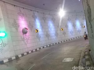 Underpass Mampang Dicorat-coret oleh Peserta SOTR Underpass Mampang Dicorat-coret oleh Peserta SOTR