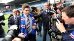 Dari Merah, Gerrard Jadi Biru