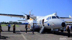 Foto: Gagahnya Pesawat Buatan PT DI, Penjaga Maritim RI