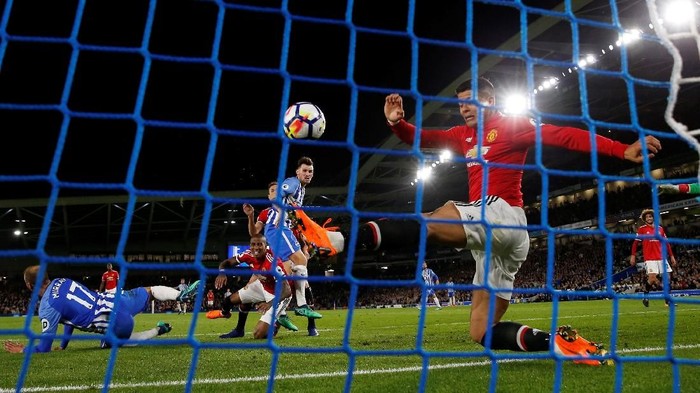 Kritikan Pedas Gary Neville untuk MU yang Mengecewakan